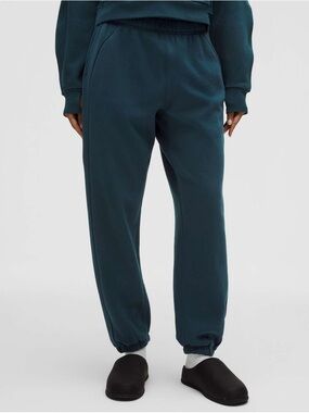 Lululemon Scuba Mid-Rise Oversized Jogger *Regular in Indochine Blue - XL